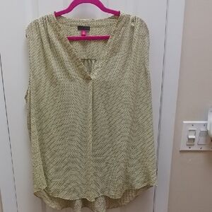 Vince Camuto Beige Patterned Sleeveless Blouse